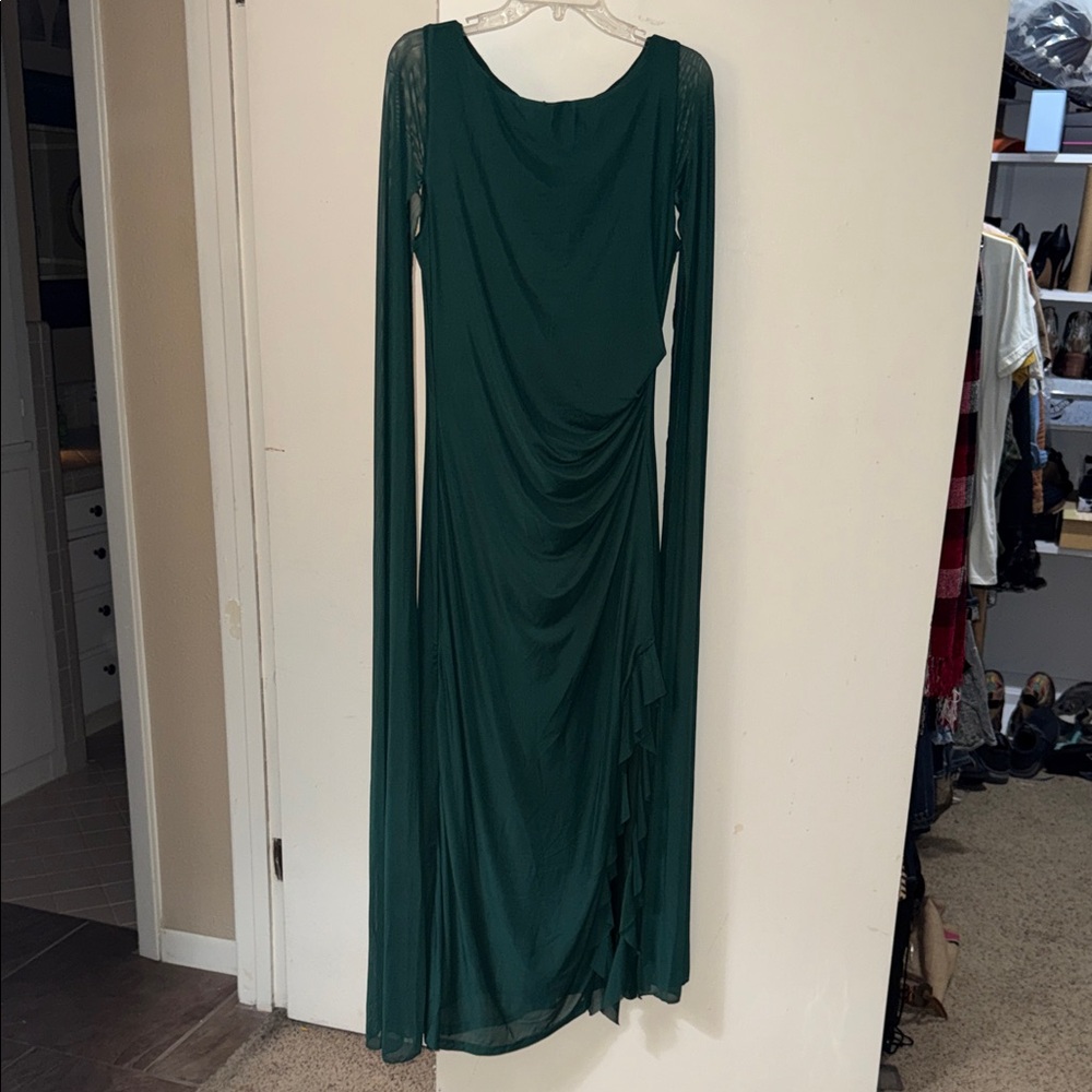 Elegant Green Long Sleeve Dress